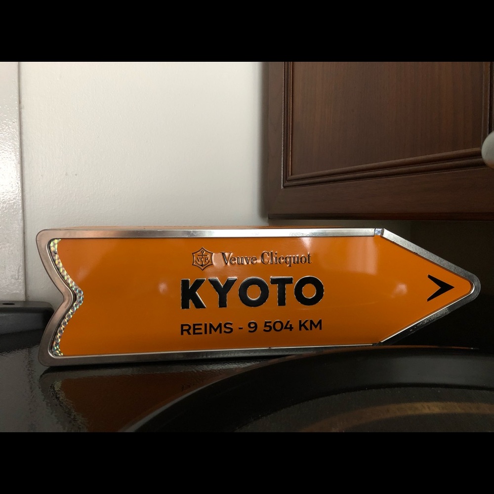 Veuve Clicquot tins